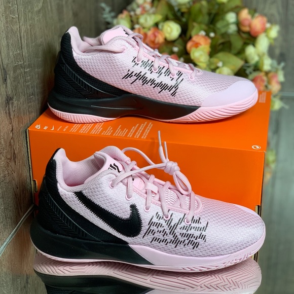 kyrie flytrap pink